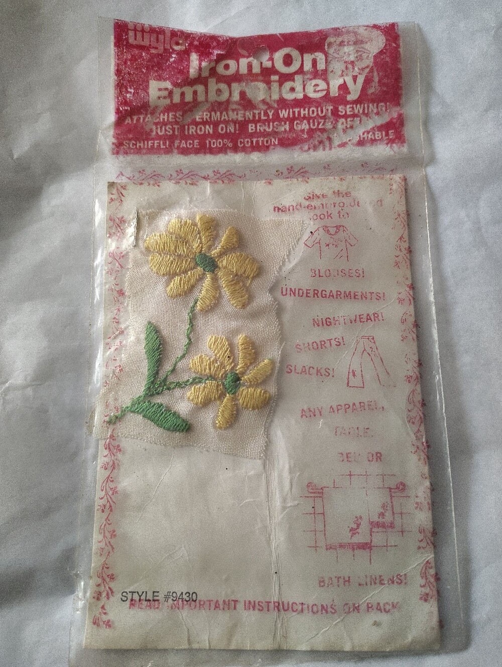 Vtg Wyla Iron On Embroidery Patch Yellow Daisy Flower Applique 9430 NOS NIP